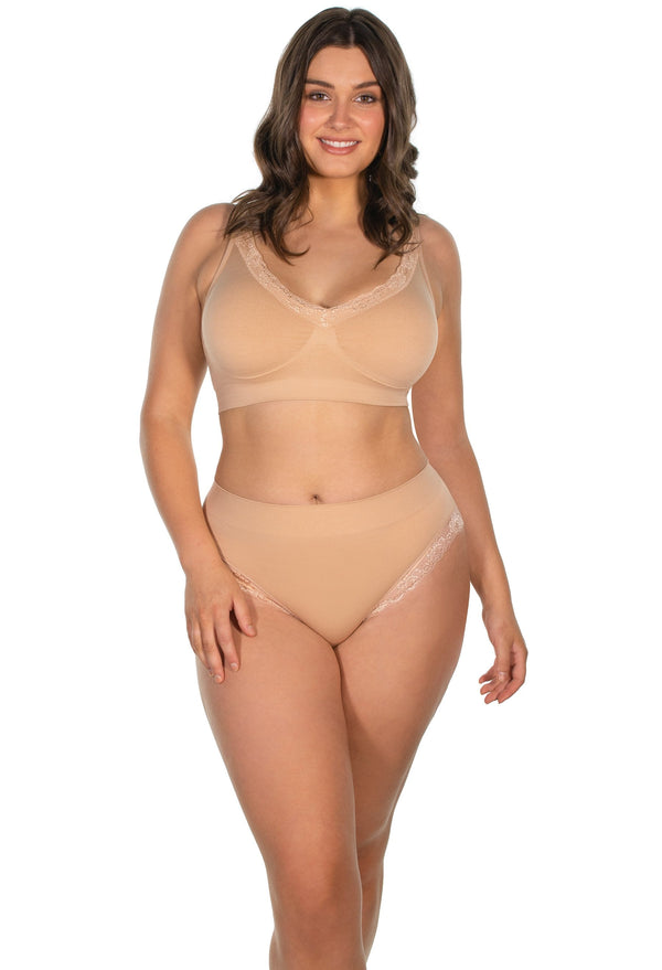 Wirefree Lace Minimiser Bra for Big Busts